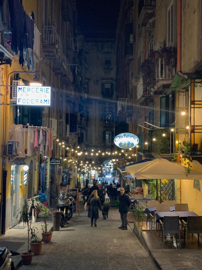 Casa Vacanze Santa Teresella 40 那不勒斯 外观 照片