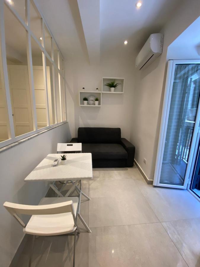 Casa Vacanze Santa Teresella 40 那不勒斯 外观 照片